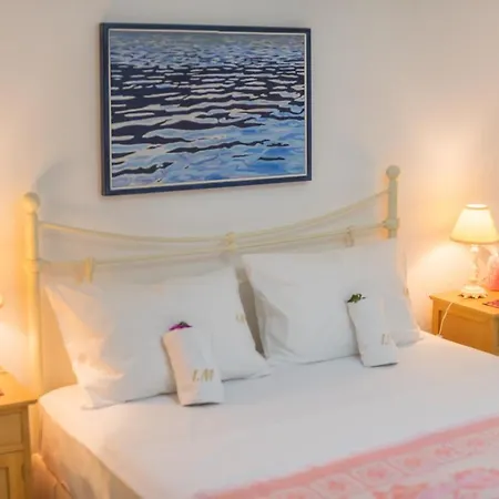 Yiarina * Isterni (Paros)